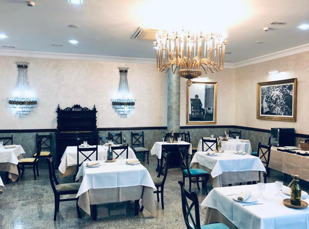 La Morona Hotel Moron de la Frontera Ngoại thất bức ảnh